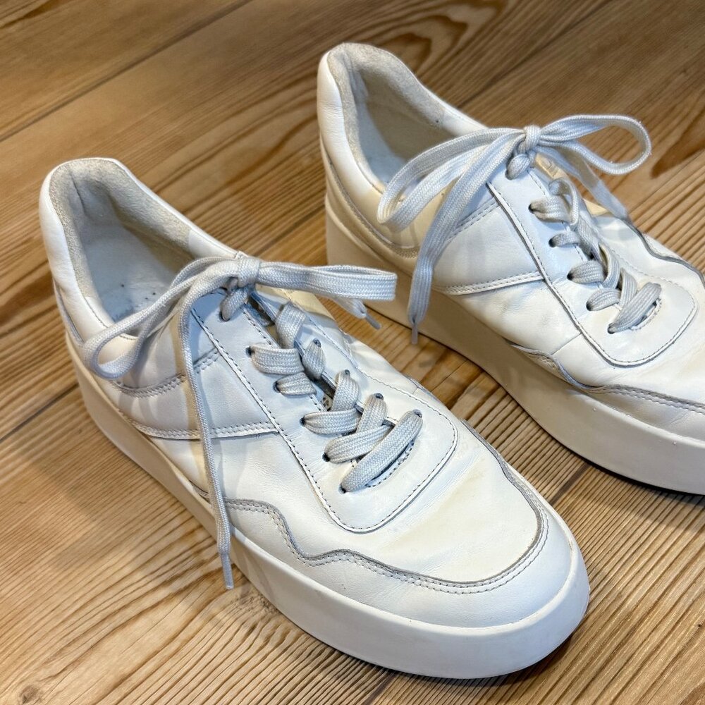 Vince Warren Court Leather Sneaker White Size 8  Shoe